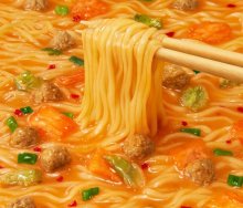 詳細写真2: 「12個」MARUCHAN　QTTA　豚キムチ味　76g ×12個×1箱　東洋水産　マルちゃん　クッタ　キムチ